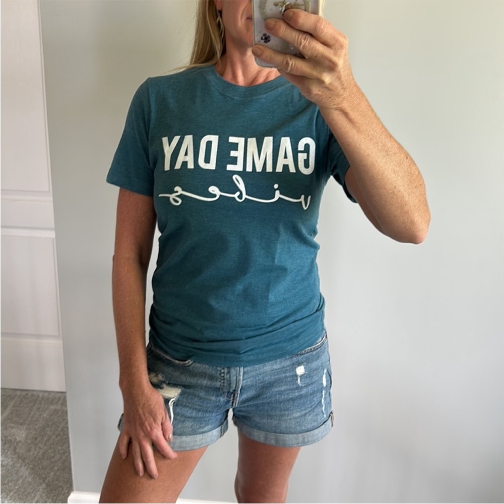 ‘Game Day Vibes’ Short Sleeve Graphic Tee - Picture 2 of 6